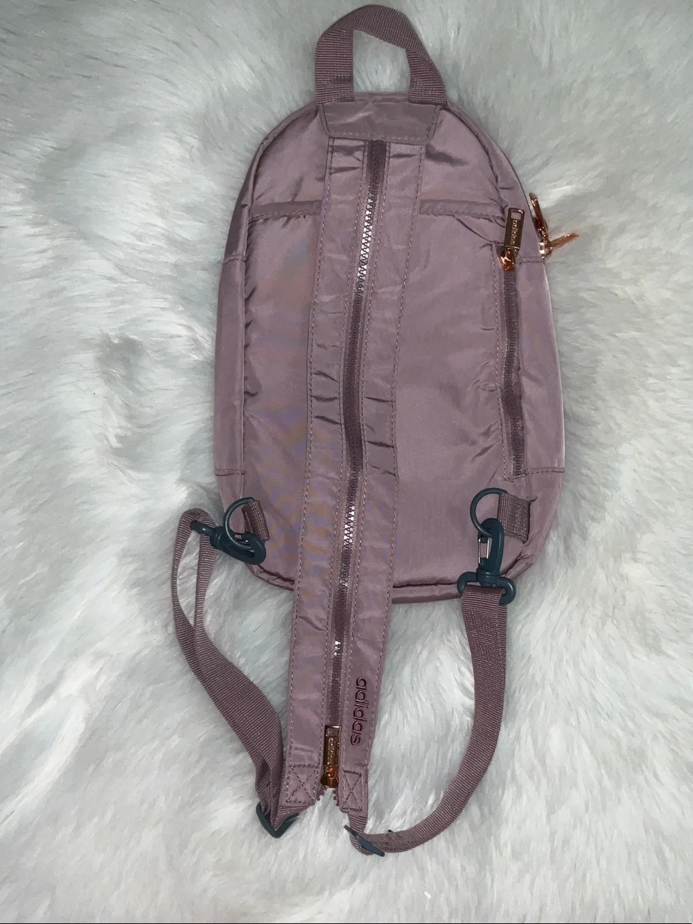 Adidas Essentials sling crossbody bag - Picture 4 of 11